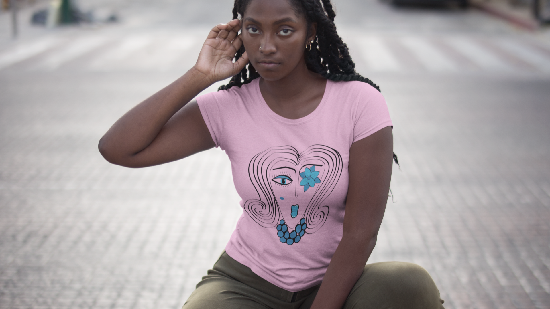 Women's Abstract & Artsy Graphics